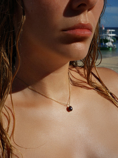 Collier Hitam - House of Marlow